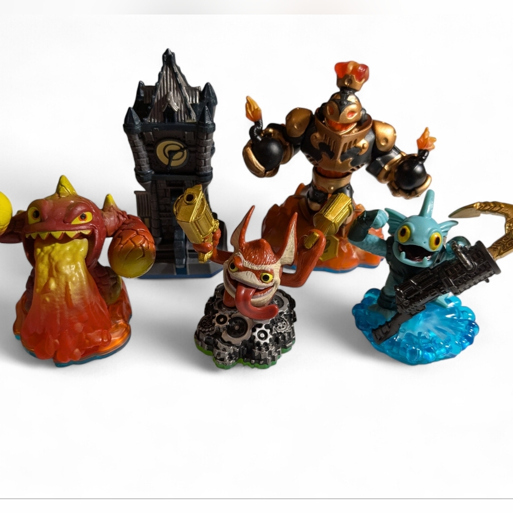 Mixed Lot Of Skylanders Figures